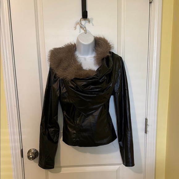 Black Top with Faux Fur - Picture 1 of 3